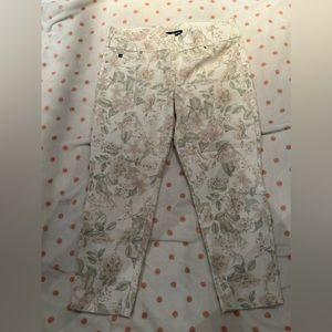 Plus size pants with flower design on them